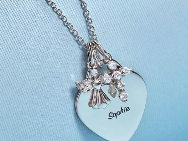 Personalized Children's Jewelry: Elevate Your Gift with Engravings, Names, Birthstones, and Protection Charms