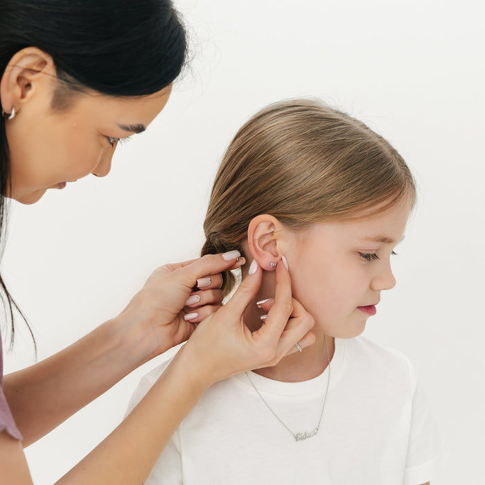 How to Remove Kids’ Earrings Safely – Screw Back & Safety Back Guide