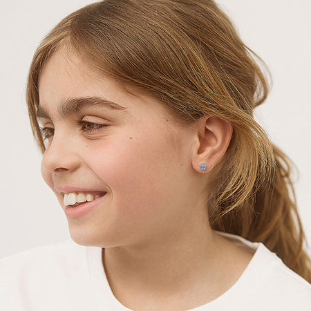 Discover the Best June Birthstones for Children: Pearl, Moonstone, and Alexandrite - Meaning, Properties, and Ideas