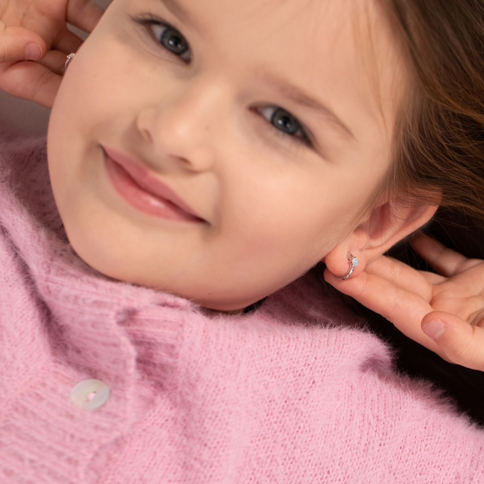 How to Choose the Best Type of Huggie Earrings for Kids