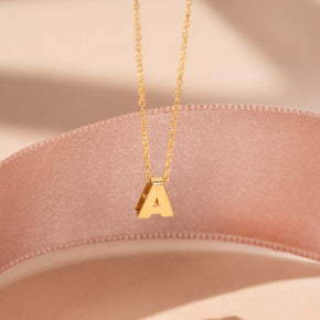 PENDANTS & NECKLACES