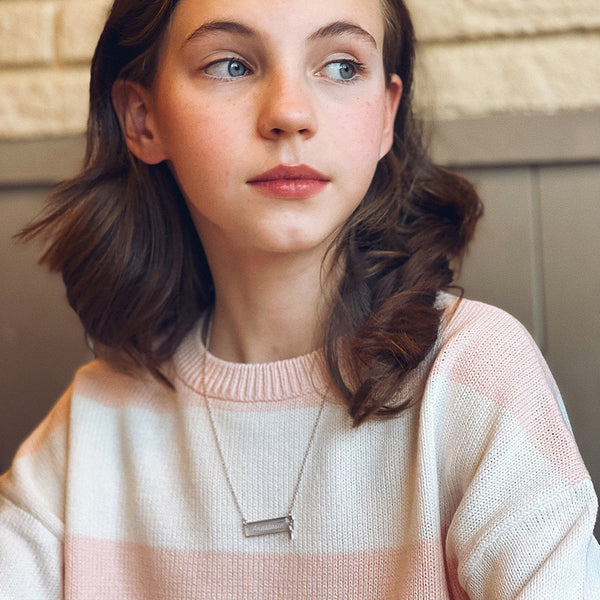 Nameplate Bar Girls Necklace